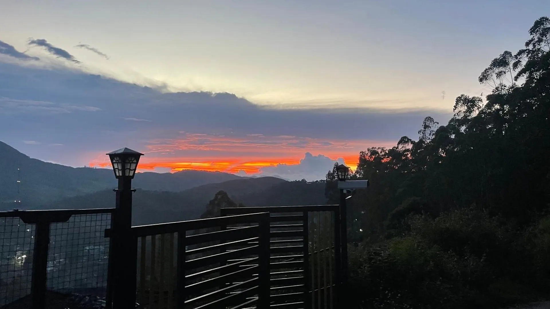 Mountain Cheers Munnar Βίλα